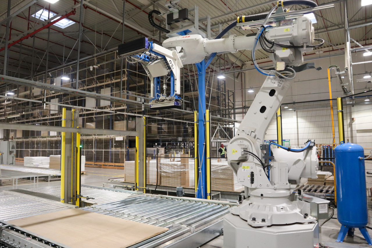 Solução Robotizada para Operações CNC 2