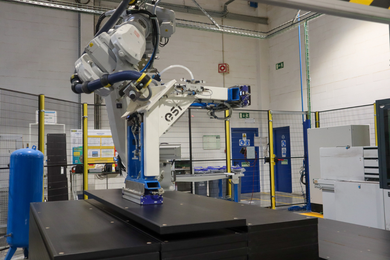 Solução Robotizada para Operações CNC 0