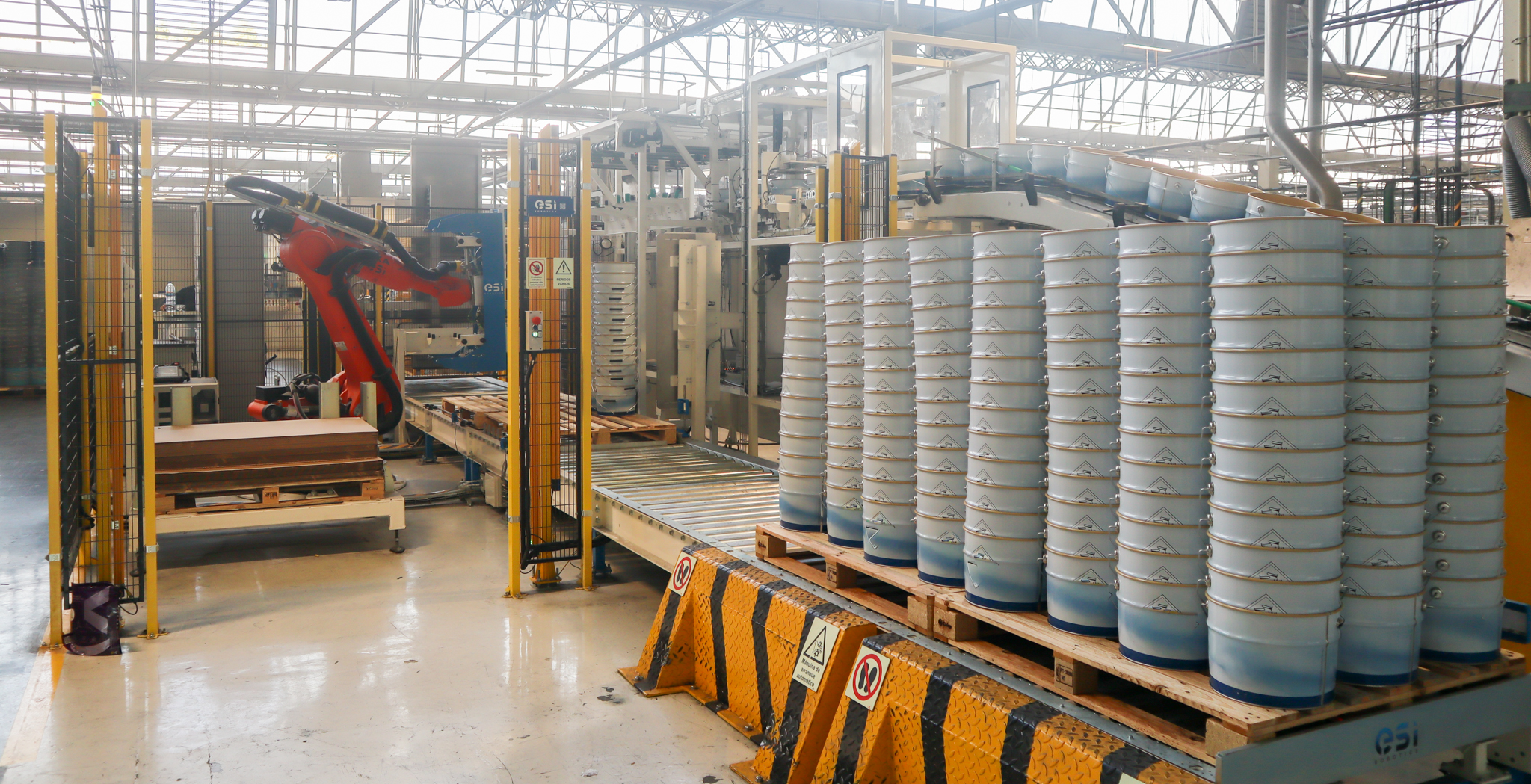 Célula Robotizada para Paletização de Baldes: Case Study ESI 3